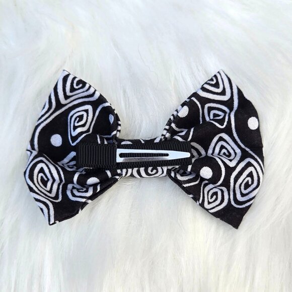 New Baby Girl Hair Bows – Set of 5 Clips, Soft & Stylish for Toddlers & Kids - Picture 2 of 2